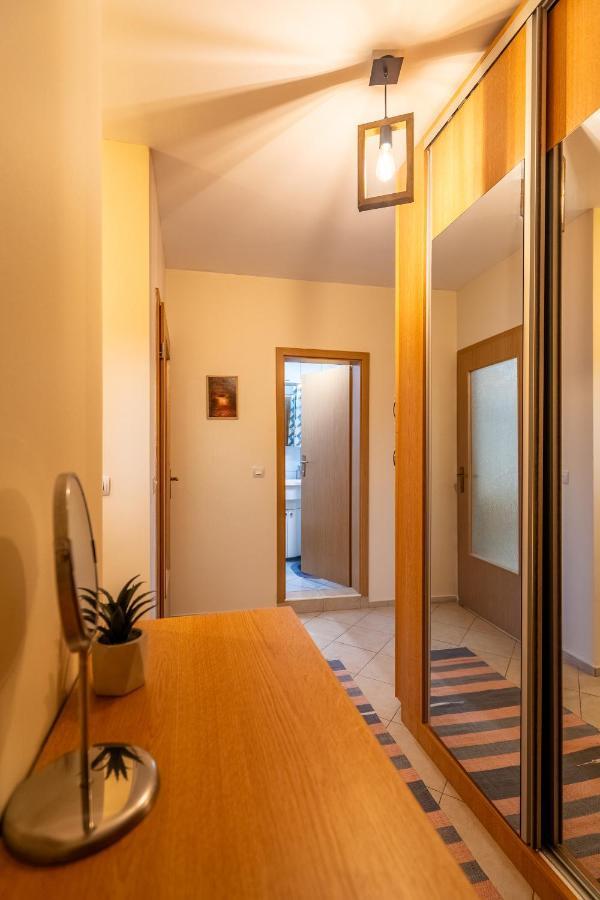Premium Comfy 2Bdr Apt - Free Parking - Fast Wi-Fi Sofia Esterno foto